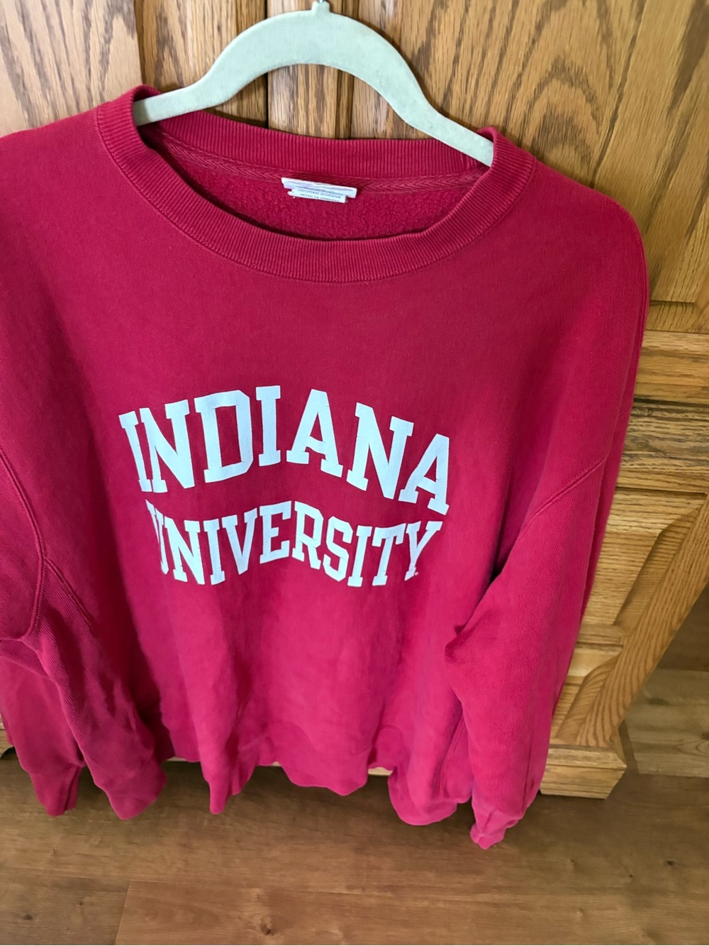 Beautiful great quality Indiana University Red Crewneck Sweatshirt